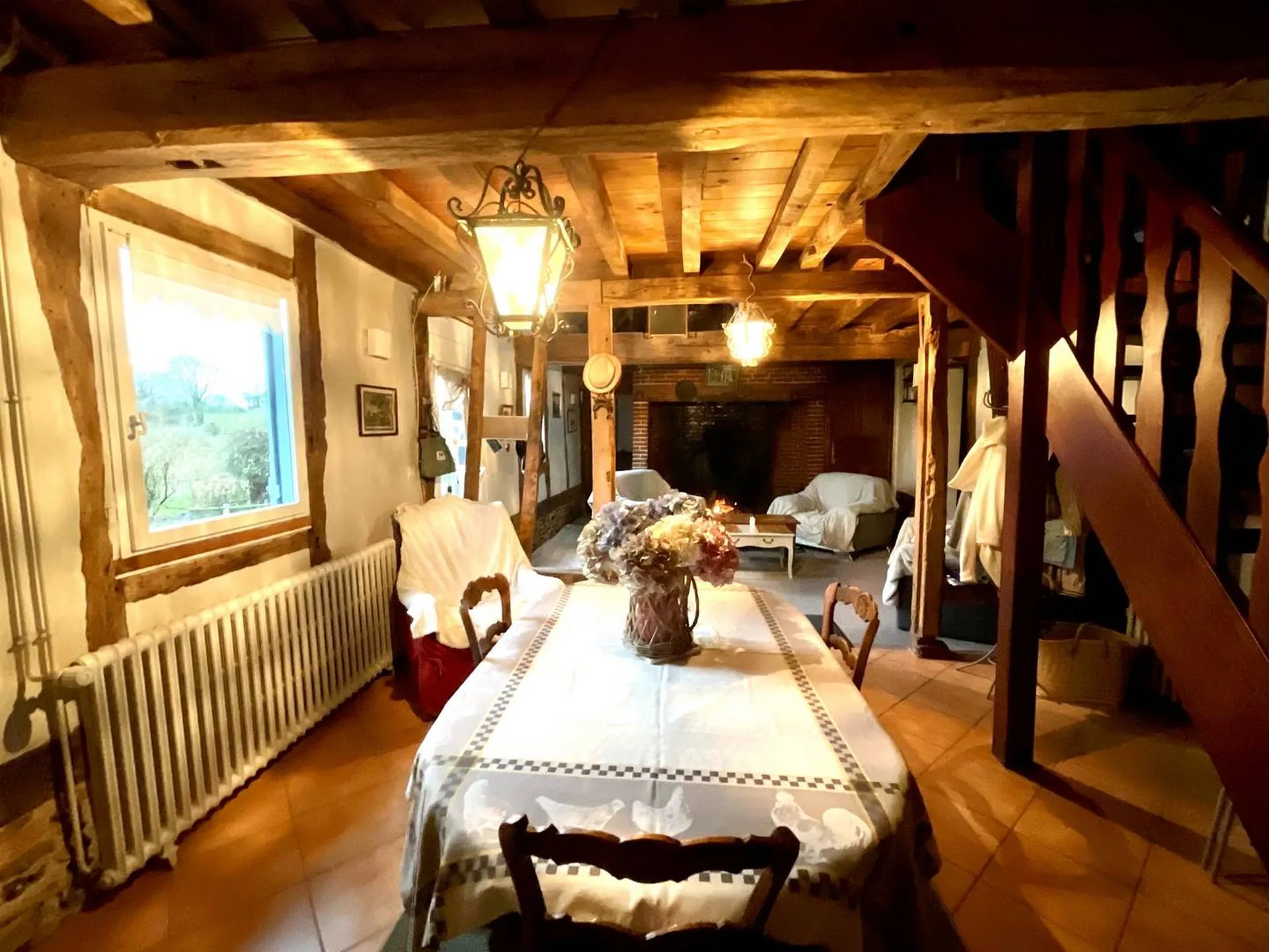 A vendre  belle maison normande, à 2h00 de Paris centre, offrant de nombreuses possibilités au coeur du pays de Bray 76.