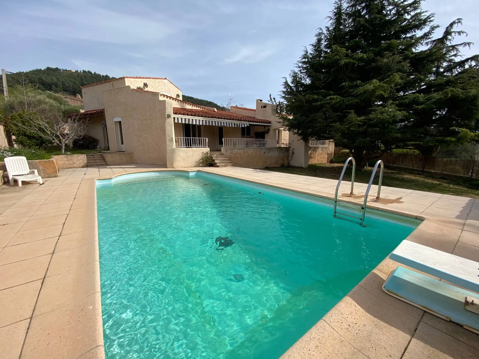 grande maison a vendre sur ceyreste