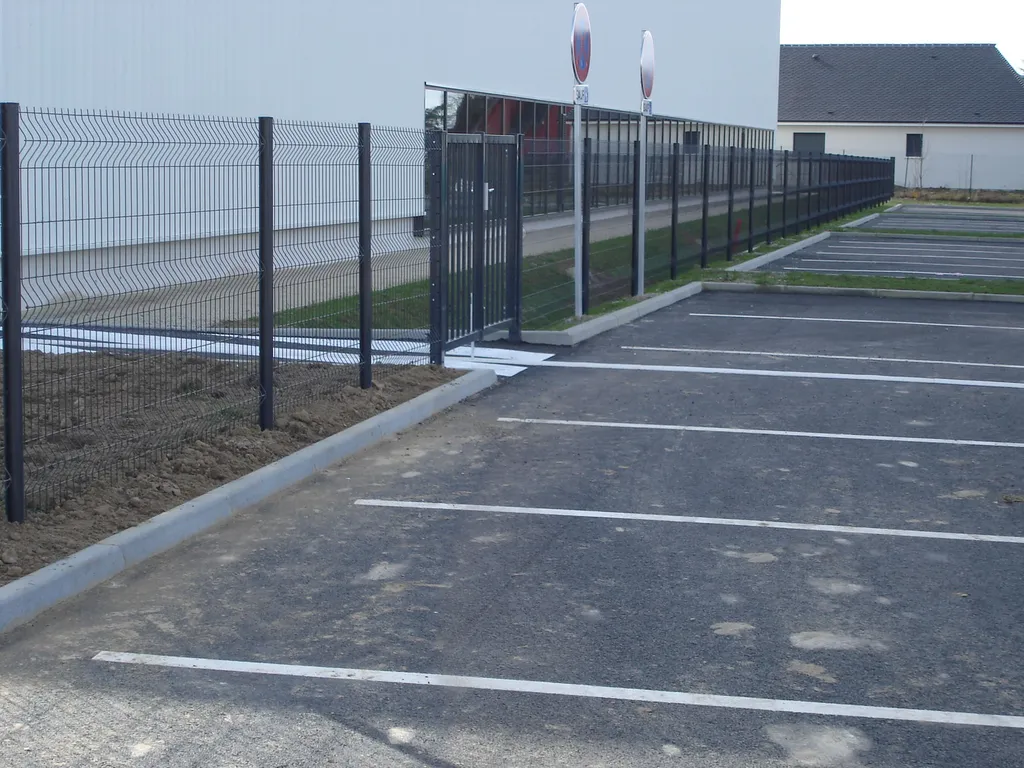 Installation de Clôture Treillis Soudé Rigide, Modèles Standard et Sécurisé pour Sites Professionnels au Havre en Seine-Maritime 76