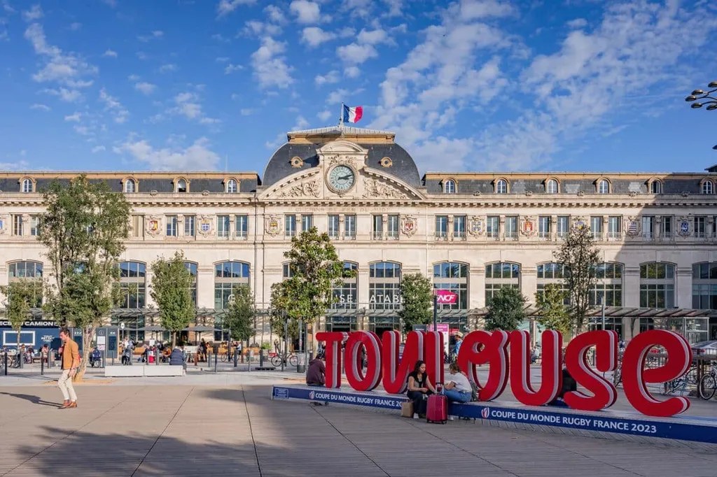 Bien préparer son transfert en taxi à la gare Toulouse-Matabiau : astuces et conseils