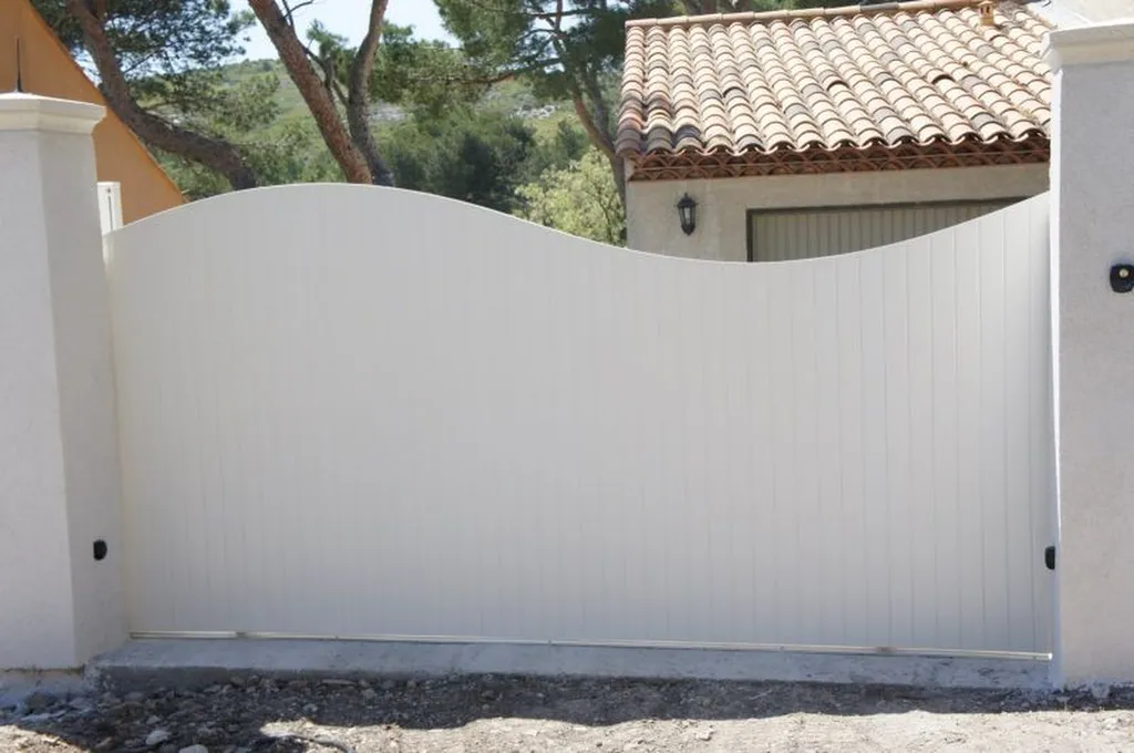 Fourniture et installation d'un portail coulissant à Rognac