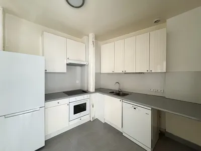 A louer à Saint Germain en Laye, un bel appartement en duplex 1er et 2 ème étage d'un immeuble bien entretenu.