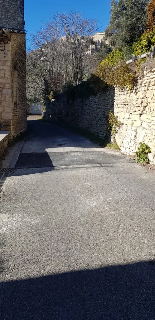 Réparation de la chaussée due à une infiltration d’eau