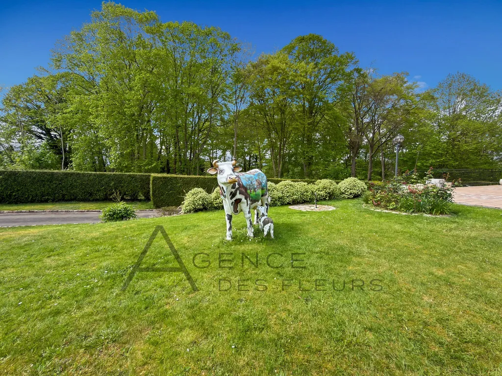 A vendre, propriété de charme de 202 m² édifiée sur un terrain de 3952 m² sur la commune de FRENEUSE 76410