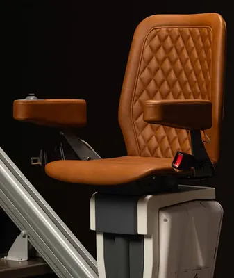 Installation de monte-escalier motorisé UP Stairlift à Saint-Priest ou environs de Lyon (Rhône) 