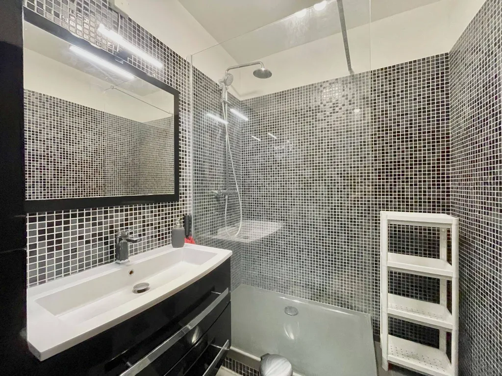 2 Pièces avec balcon à vendre - Esplanade La Défense / Courbevoie