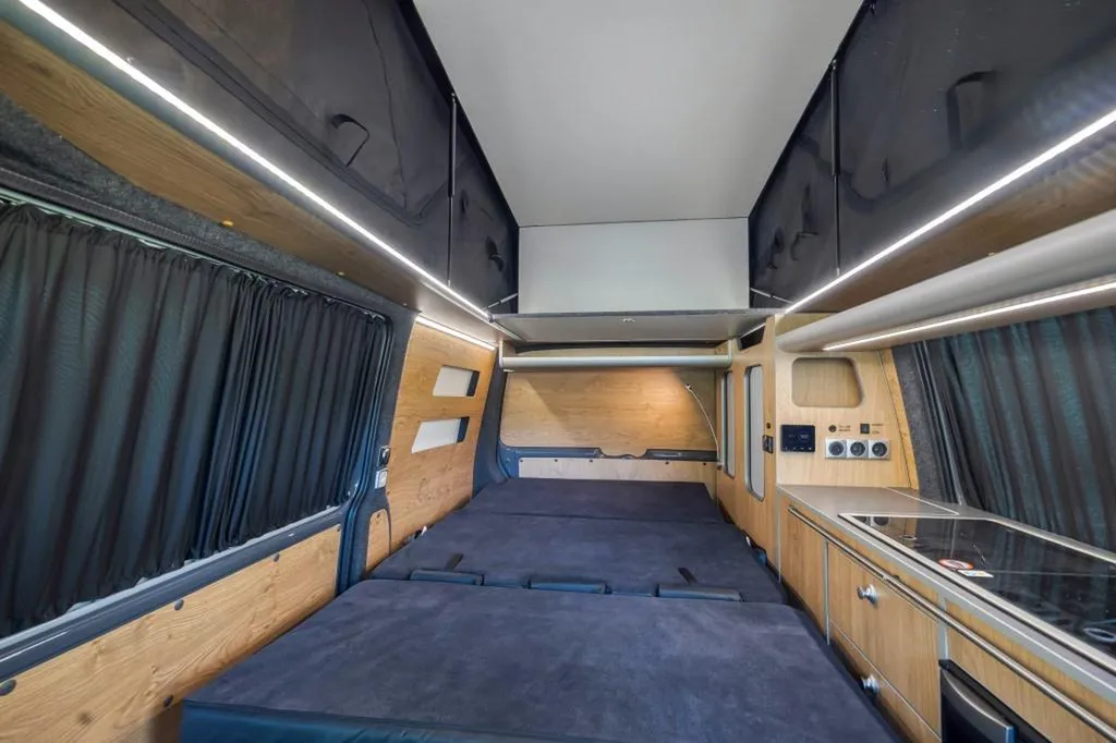 Spécialiste aménagement intérieur VW T6 Court à Marseille : transformation van compact sur-mesure dans les Bouches-du-Rhône