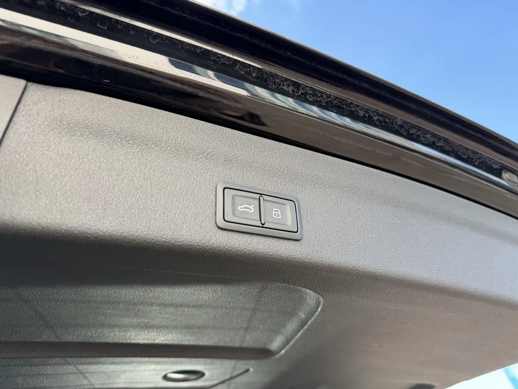 Audi A6 Avant S line 163 ch S tronic d’occasion proche Rouen – break diesel automatique haut de gamme disponible