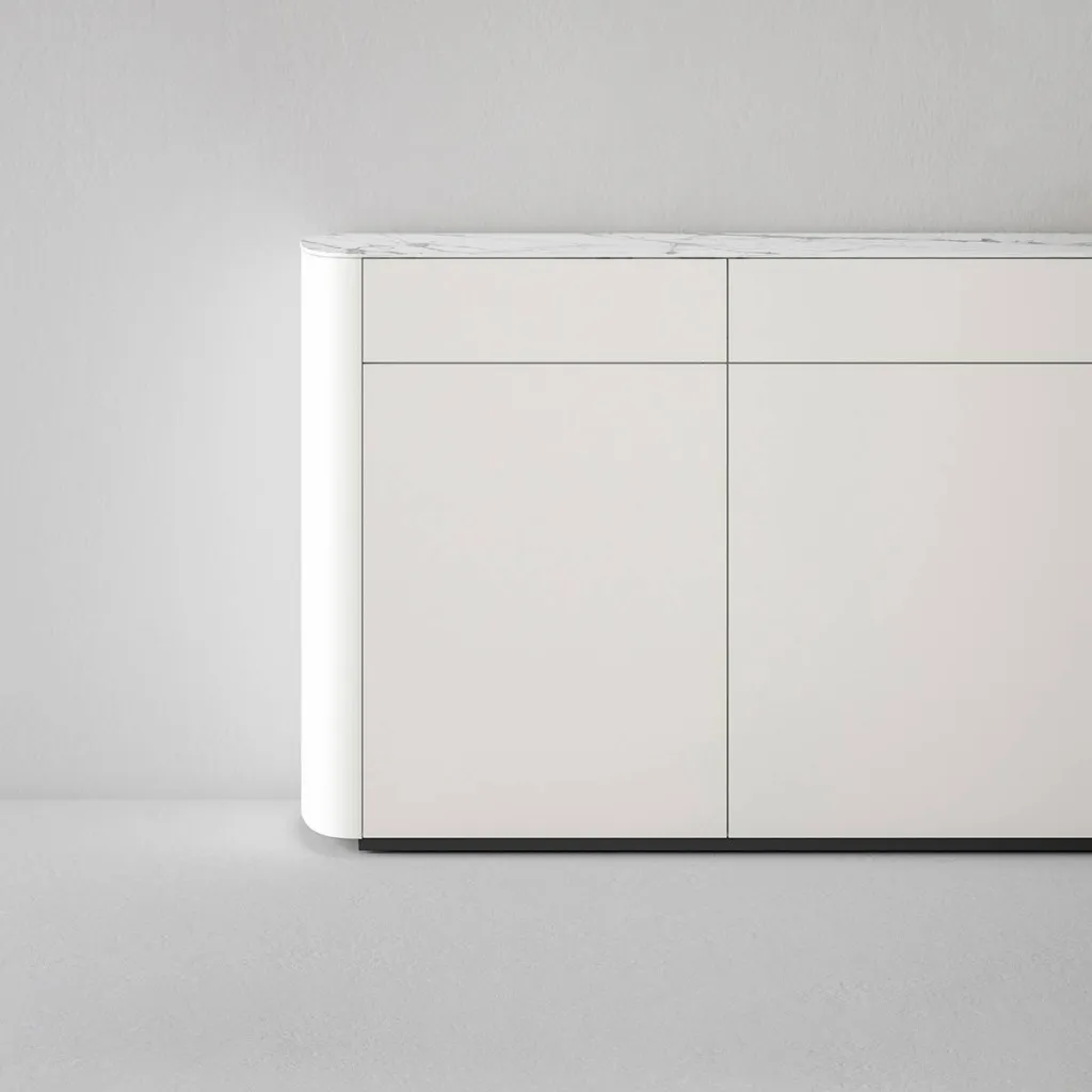 Photo d'un buffet haut de gamme design italien sur mesure avec installation à Sanary sur Mer dans le Var