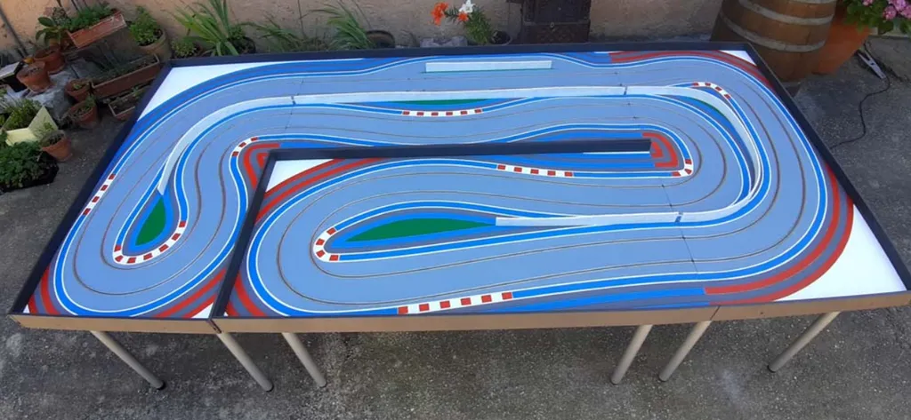 Organisez un baptême inoubliable grâce à la location de jeux super thème voiture à Aubagne