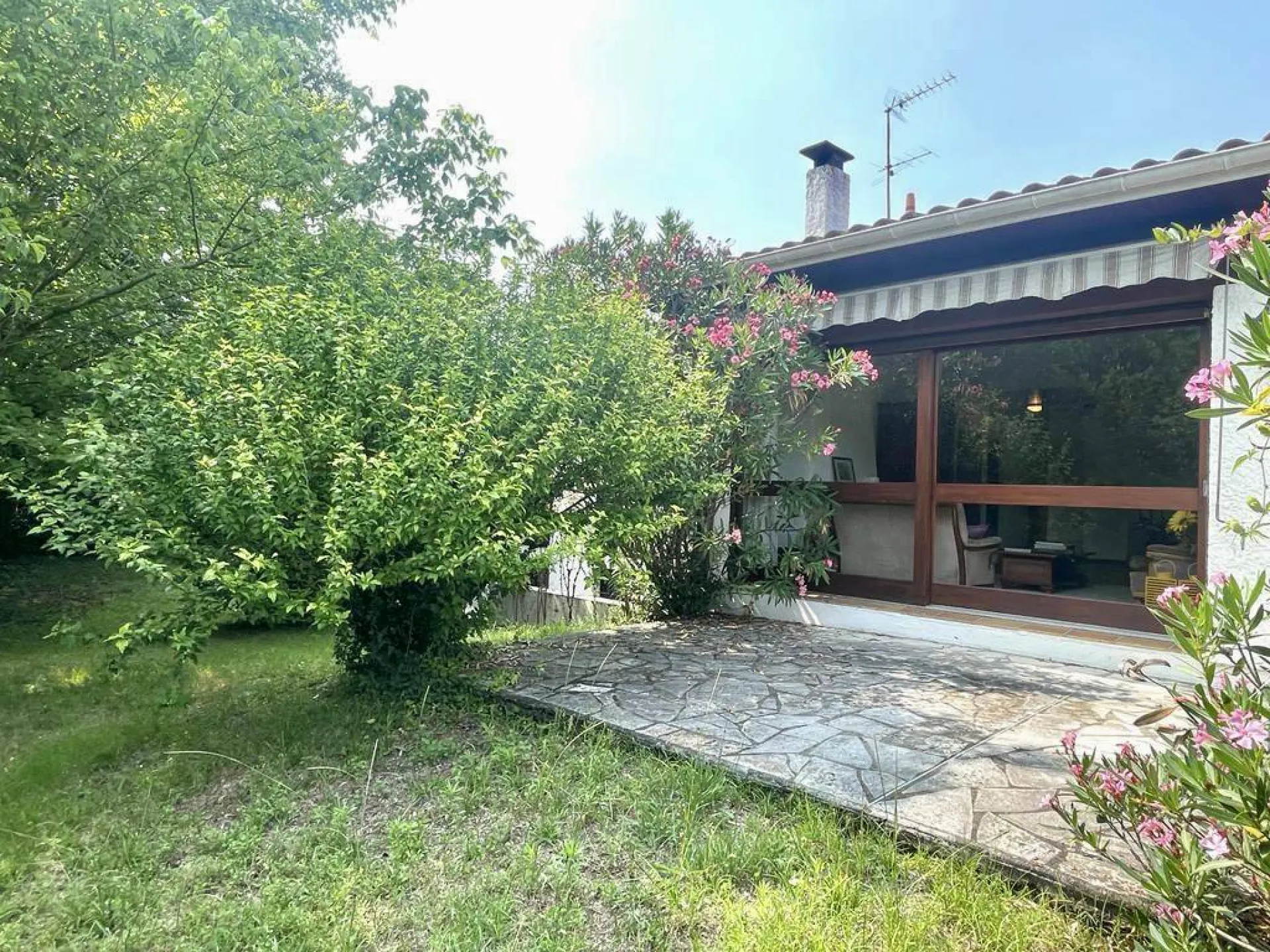 Maison de plain pied avec belle parcelle Mérignac  