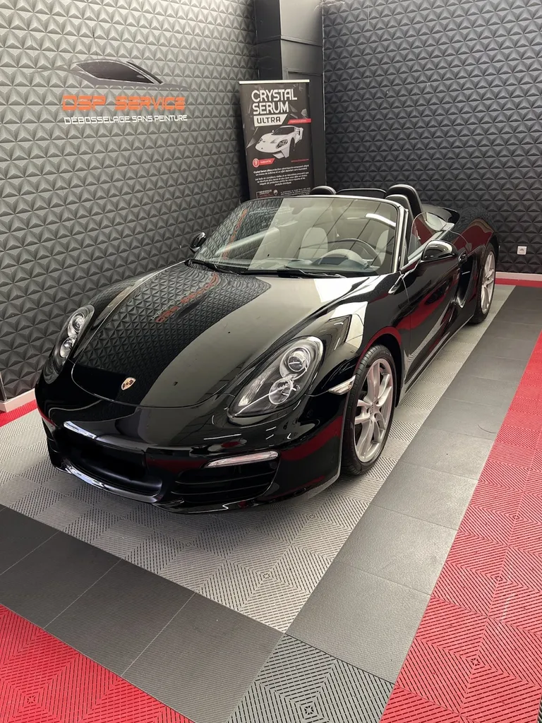 Lustrage complet type prépa VO sur une Porsche Boxster, à Le Mans (72)