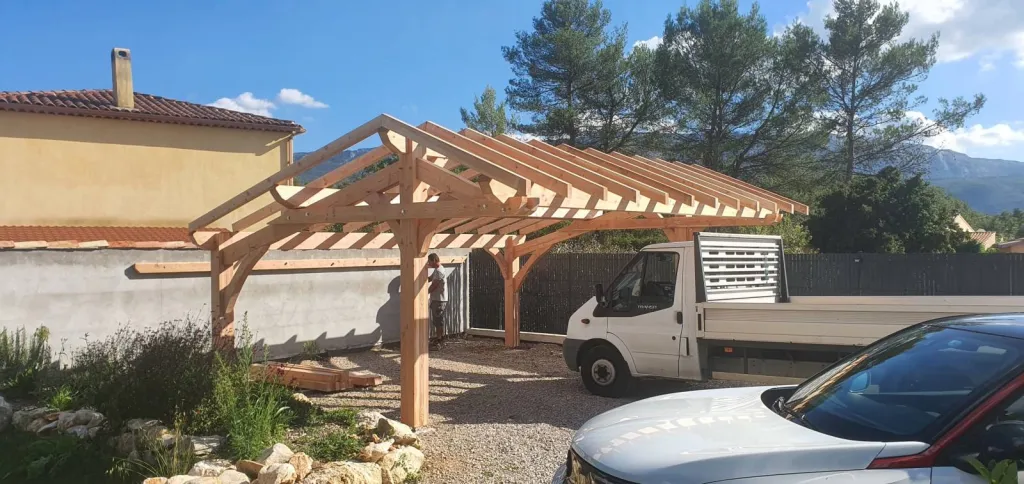 carport bois Nans les Pins var 83