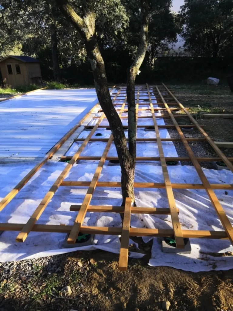 Terrasse en bois exotique Ipé de 77 m²  un aménagement haut de gamme, durable et sans entretien à Montferrier-sur-Lez Proche de Montpellier