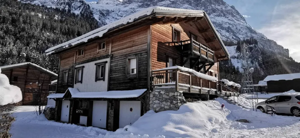 Programme Pralognan la vanoise Le chalet du plateau : appartement T4 entièrement rénové avec vue dégagée sur la montagne