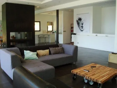 A VENDRE 5 Bandol 300m² habitables sur 5000m², dans quartier résidentiel, avec vue mer