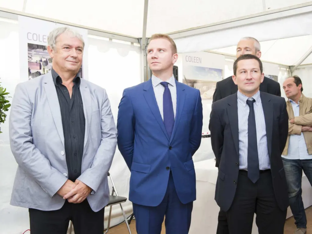 Reportage photographique événementiel pose de la première pierre résidence 