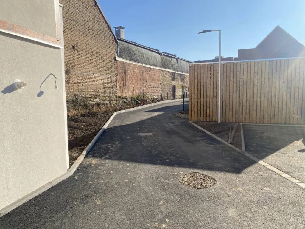 Voie d'accès de maisons collectives à Oberschaeffolsheim