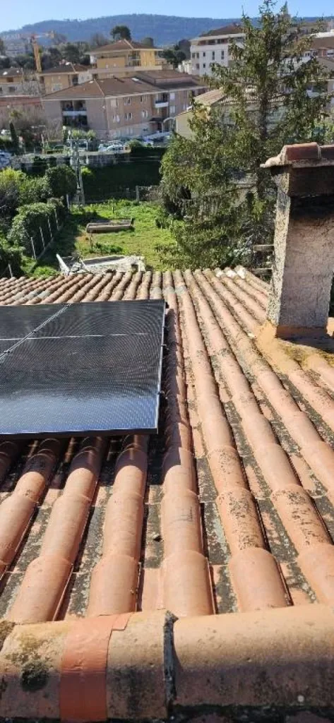 Etude gratuite pour 12 panneaux solaires Dualsun à Aubagne