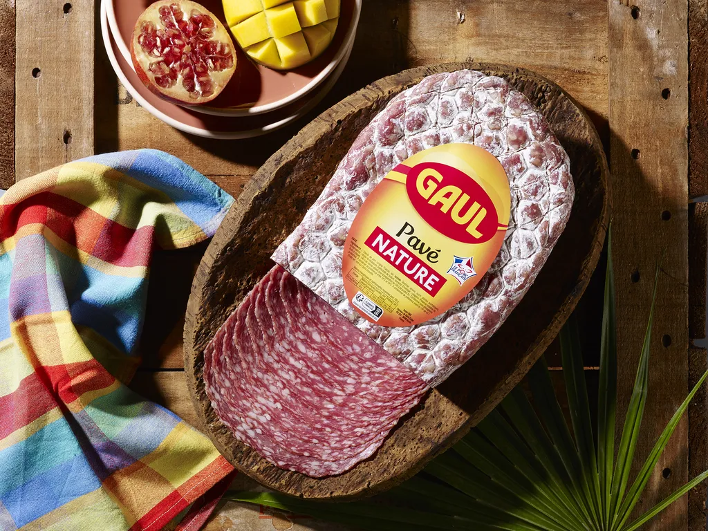 photographe culinaire pour l'industrie agroalimentaire à Lyon ambiance mono produit charcutier pavé nature