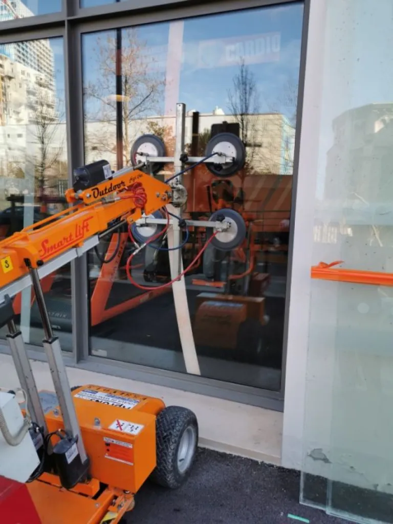 remplacement de casse vitrine vitrage isolant salle de sport