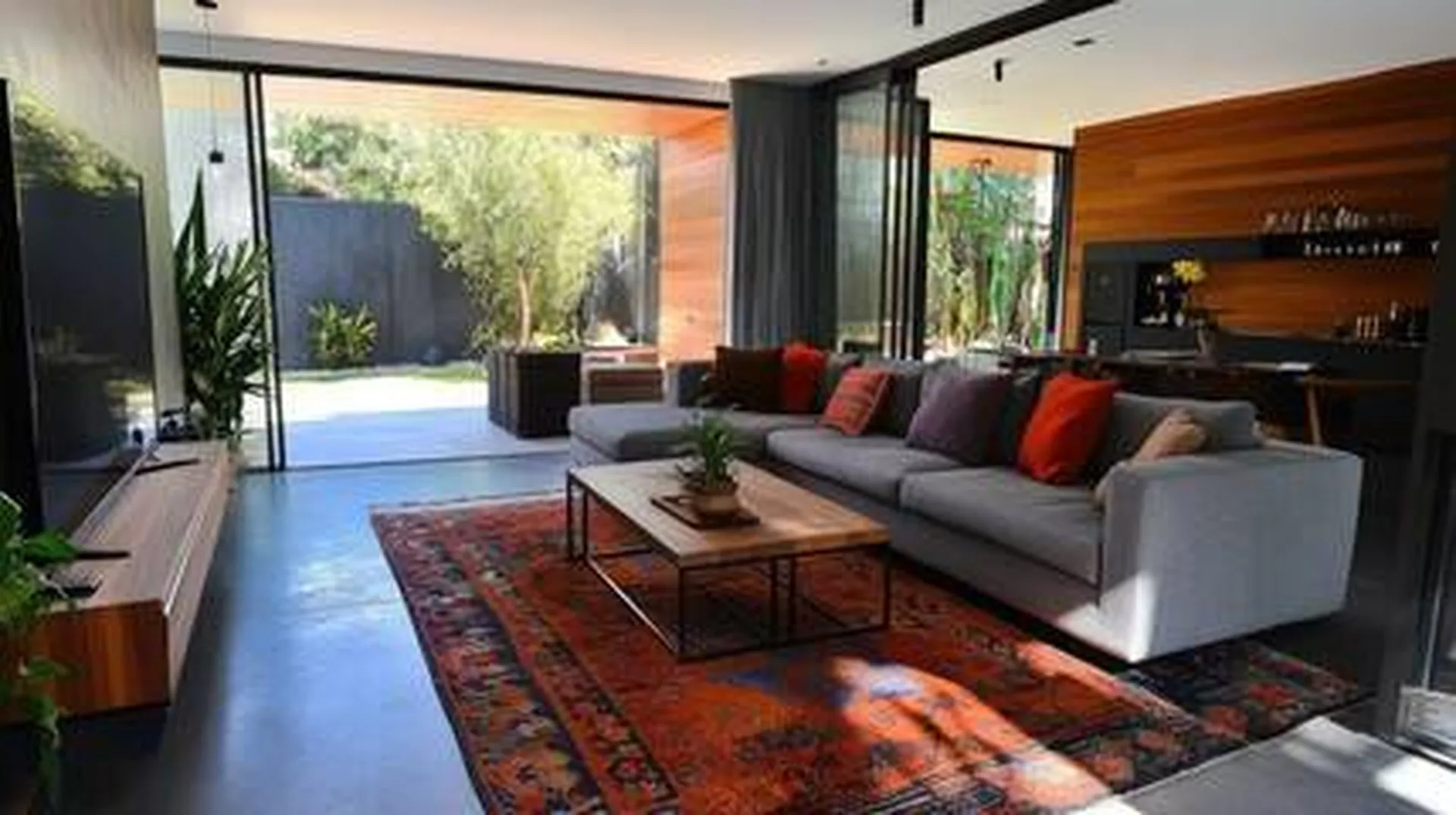 Véranda aluminium haut de gamme avec double vitrage à Nice Alpes Maritimes