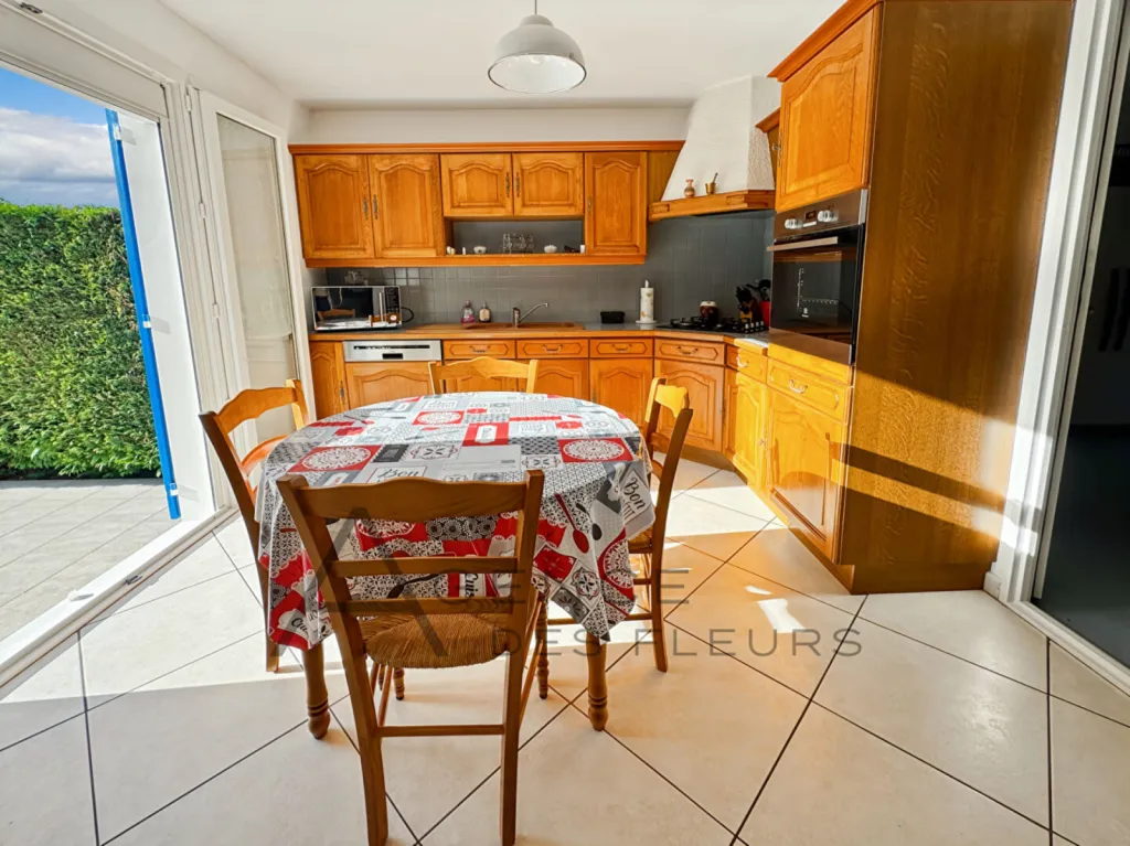 A saisir maison de 96 m² édifiée sur un terrain de 341 m² sur la commune de SAINT PIERRE LES ELBEUF 76320