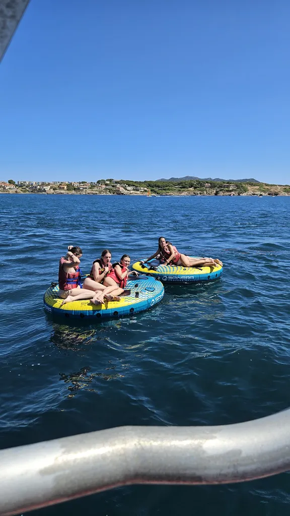 Bouées disques tractés à Six Fours proche de Sanary