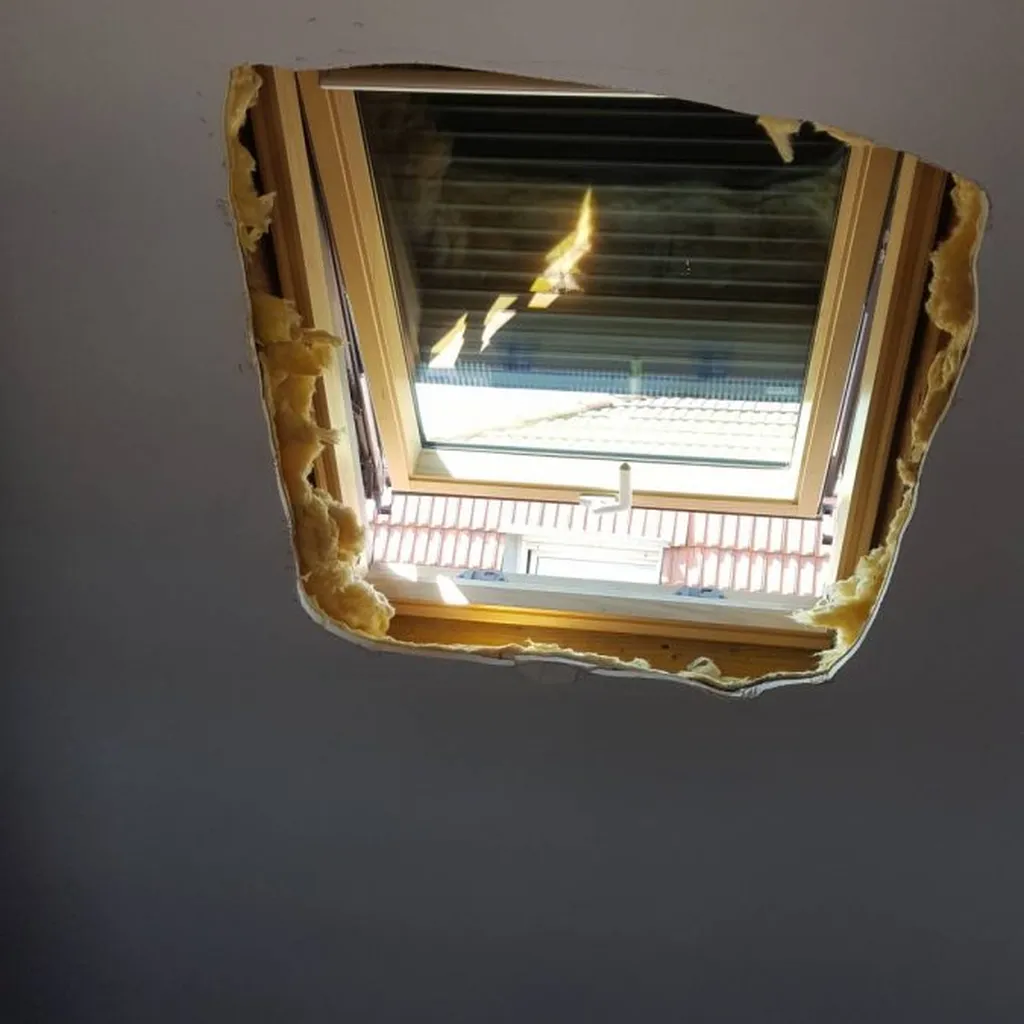 Pose de Velux à Weitbruch : Création de Fenêtre de Toit, Volet Roulant Solaire et Étanchéité dans le Bas-Rhin