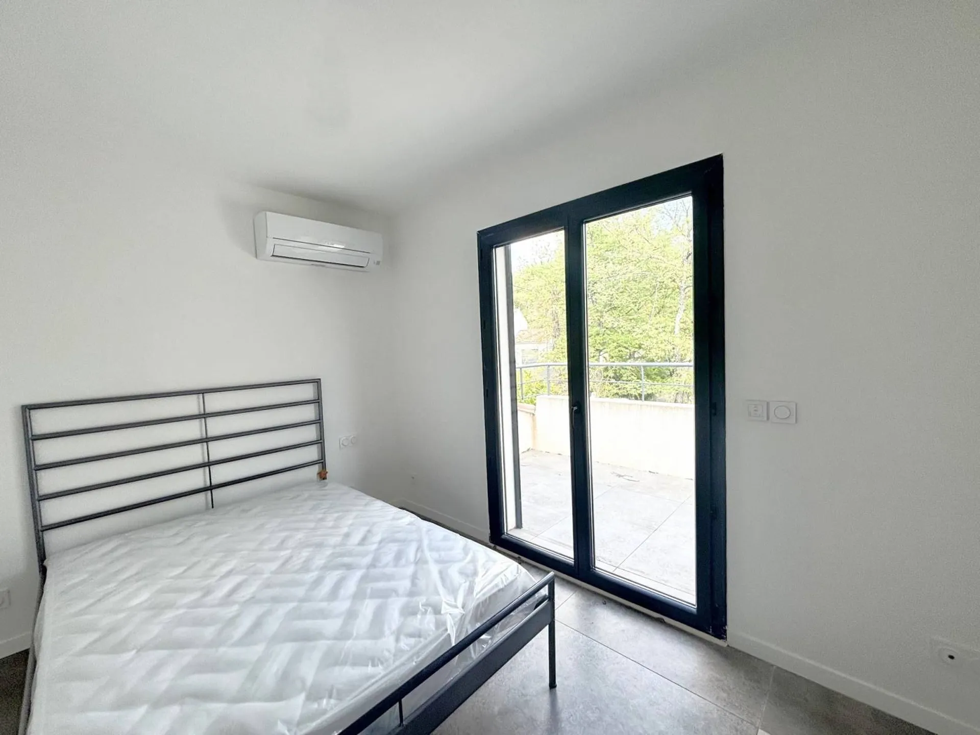 Lumineux, sur 2 niveaux T3 en vente à Nans les Pins