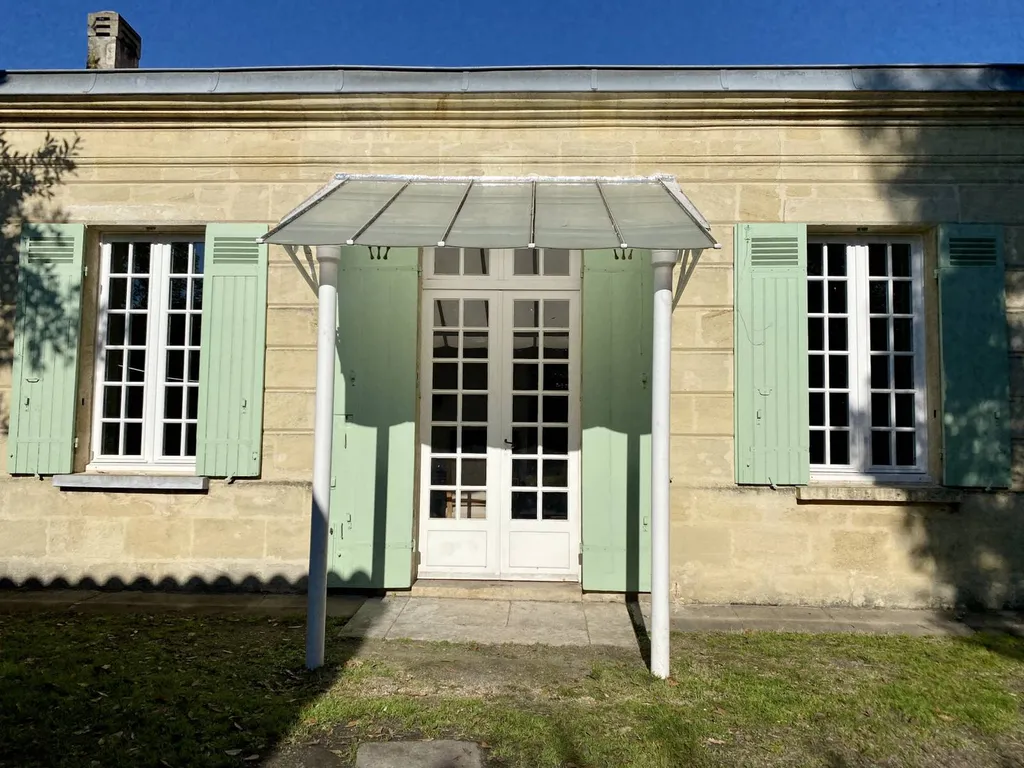 Acheter une Grande Maison familiale de plain pied de 240m2 sur belle parcelle arborée et piscine à Pessac proche Bordeaux