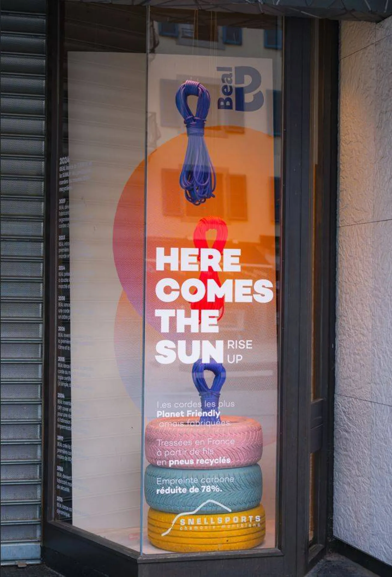 Expert en impression et pose de vitrines à Lyon Villeurbanne et ces alentours, pour BEAL