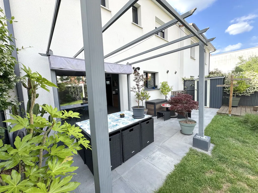 A vendre maison récente sans travaux à prévoir avec petite piscine
