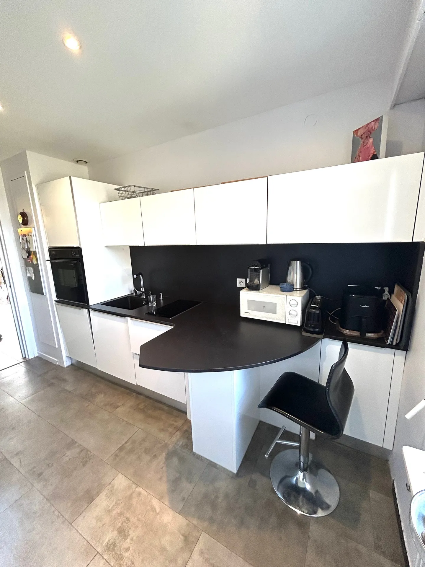 Bel appartement T4 avec parking, Bordeaux Barrière du Médoc