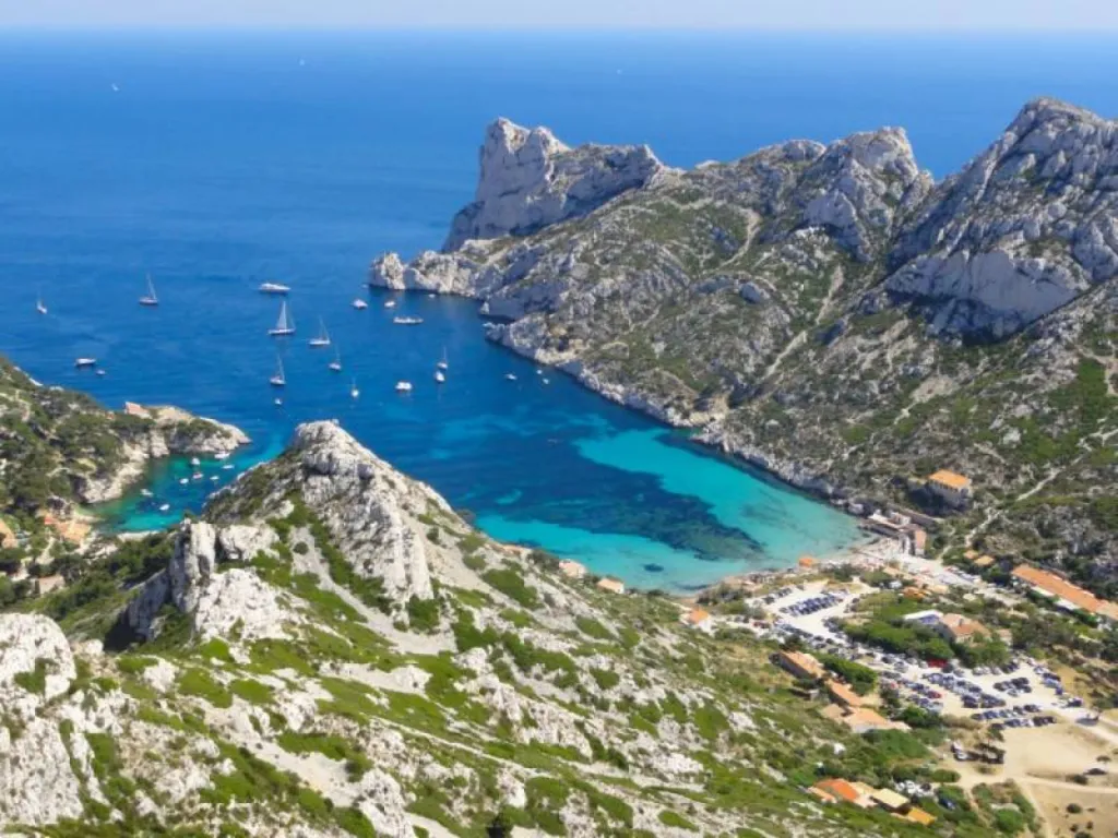 Location de cabanon dans les Calanques de Marseille pour les vacances