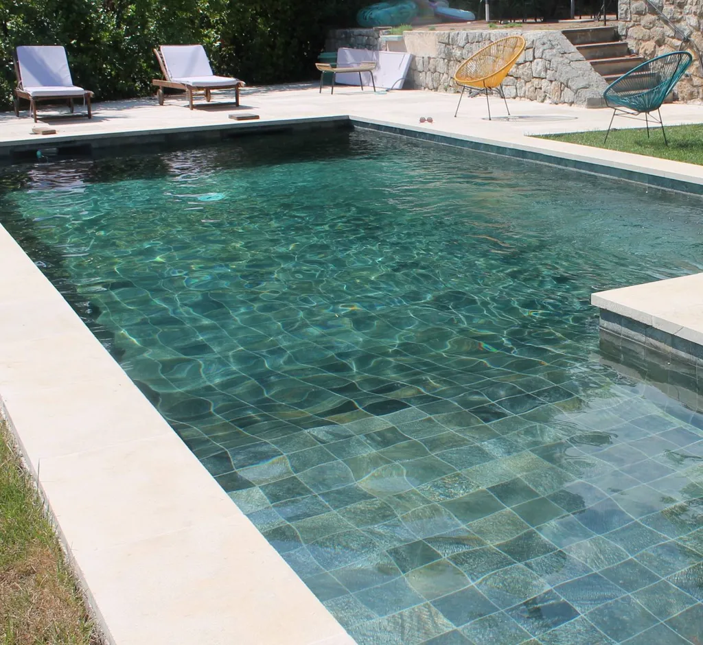 Esprit Balinais - une piscine paradisiaque