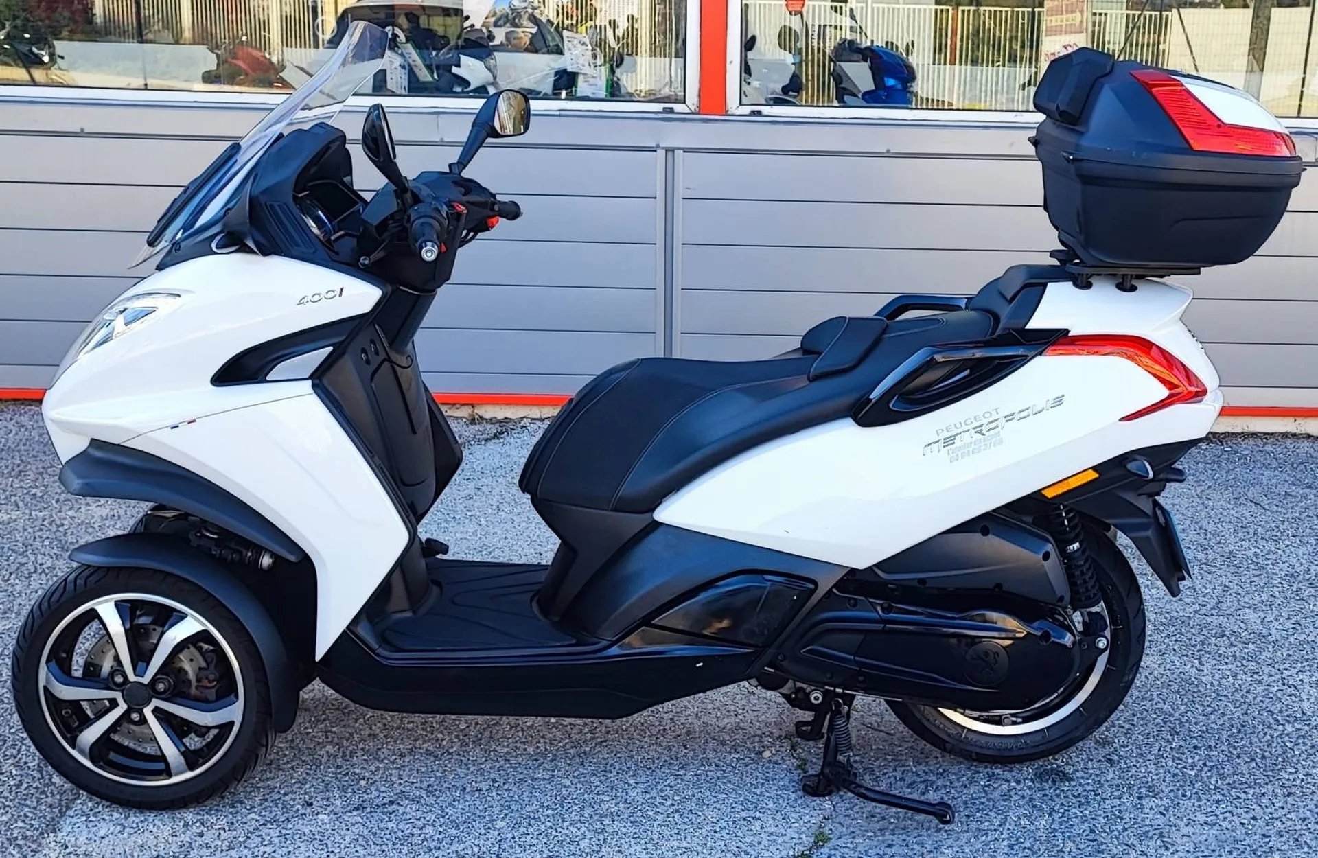 SCOOTER OCCASION PEUGEOT METROPOLIS 400 LA SENE SUR MER