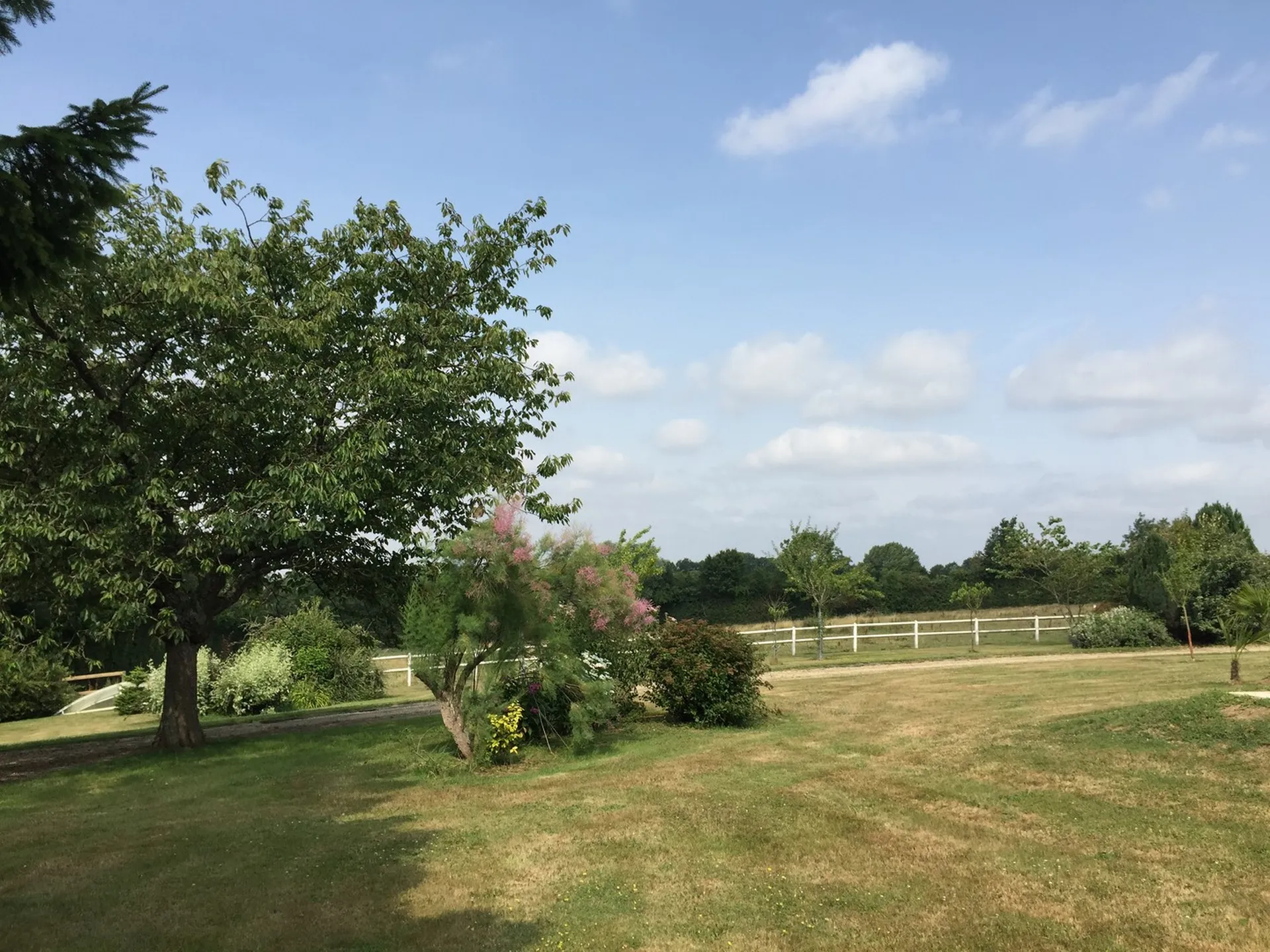 L'agence Terres et Demeures de Normandie Lisieux, vous propose cette demeure d'exception proche de Paris et Deauville, Calvados 14