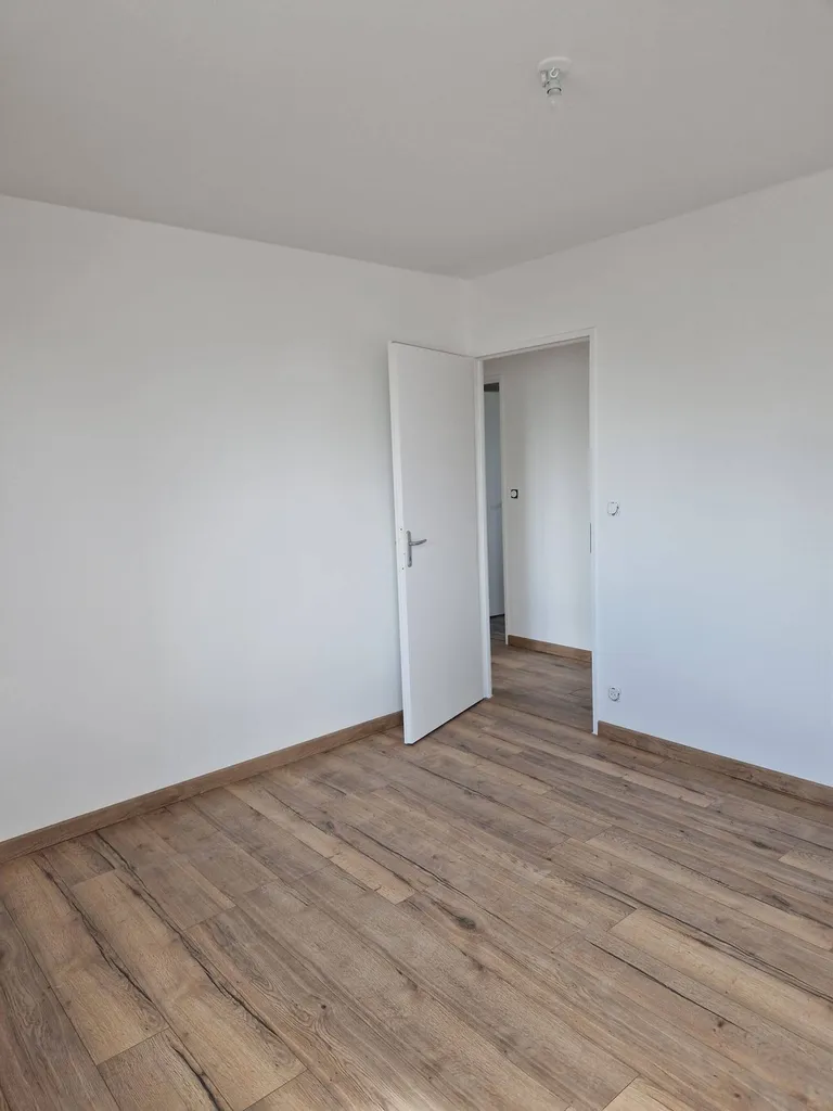 Recherche peintre professionnel pour peinture projection airless à Maltot près de CAEN 14