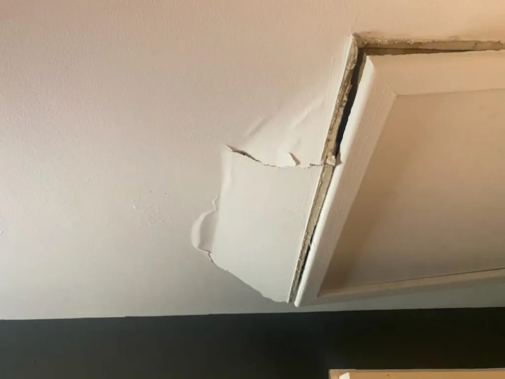 Rénovation suite à un dégat des eaux dans une salle de bain à St Cyr