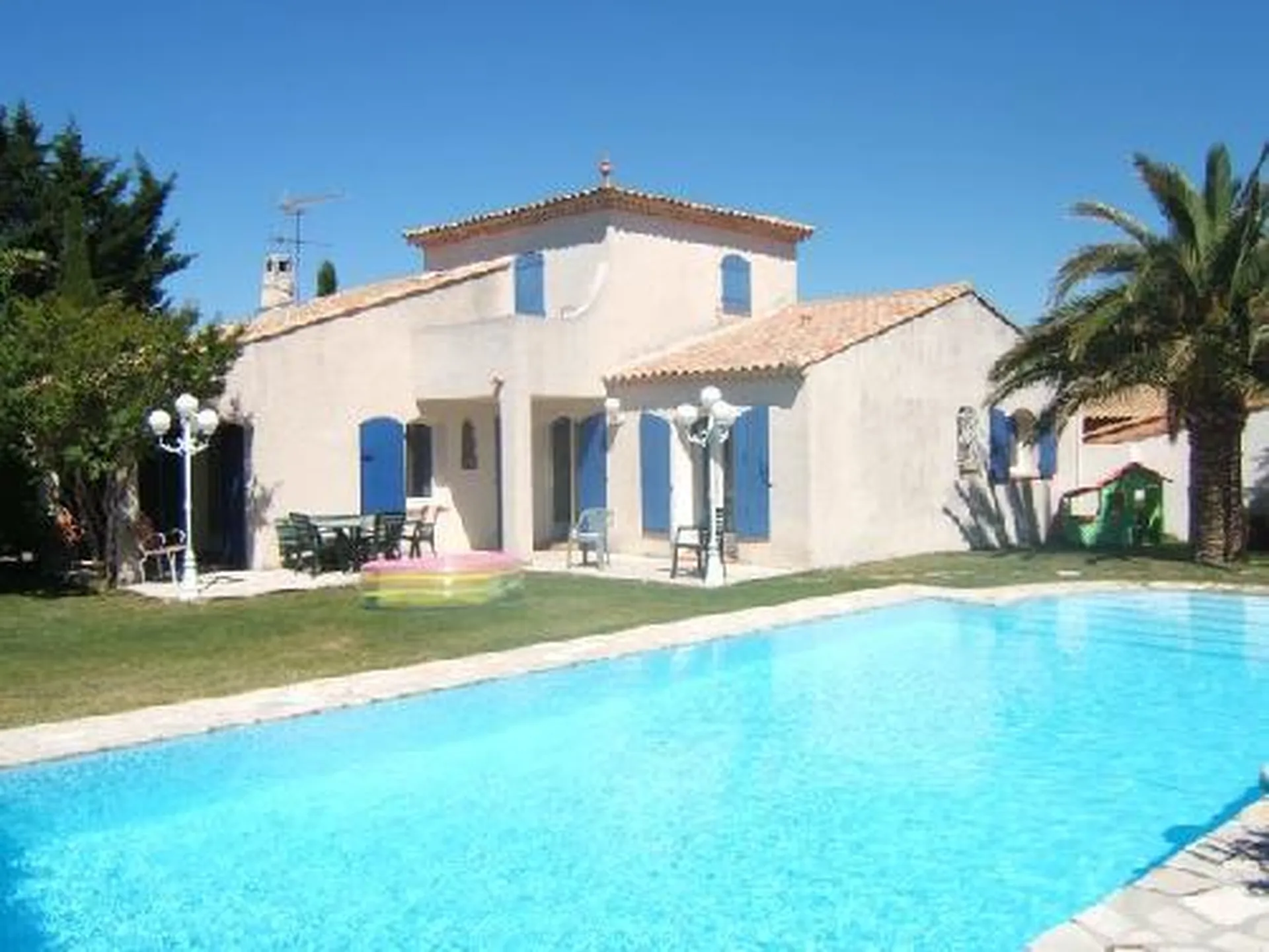 Vente villa Roquefort La Bédoule dans le village avec piscine