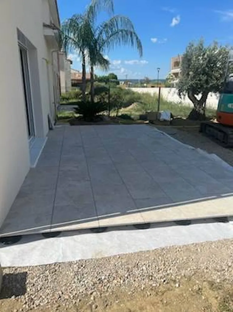 CARRELAGE GRES CERAME EFFET TRAVERTIN IZMIR  50 X 100 X 2 CM POSE SUR PLOTS (1) SUR BEZIERS & AGDE - HERAULT - 34