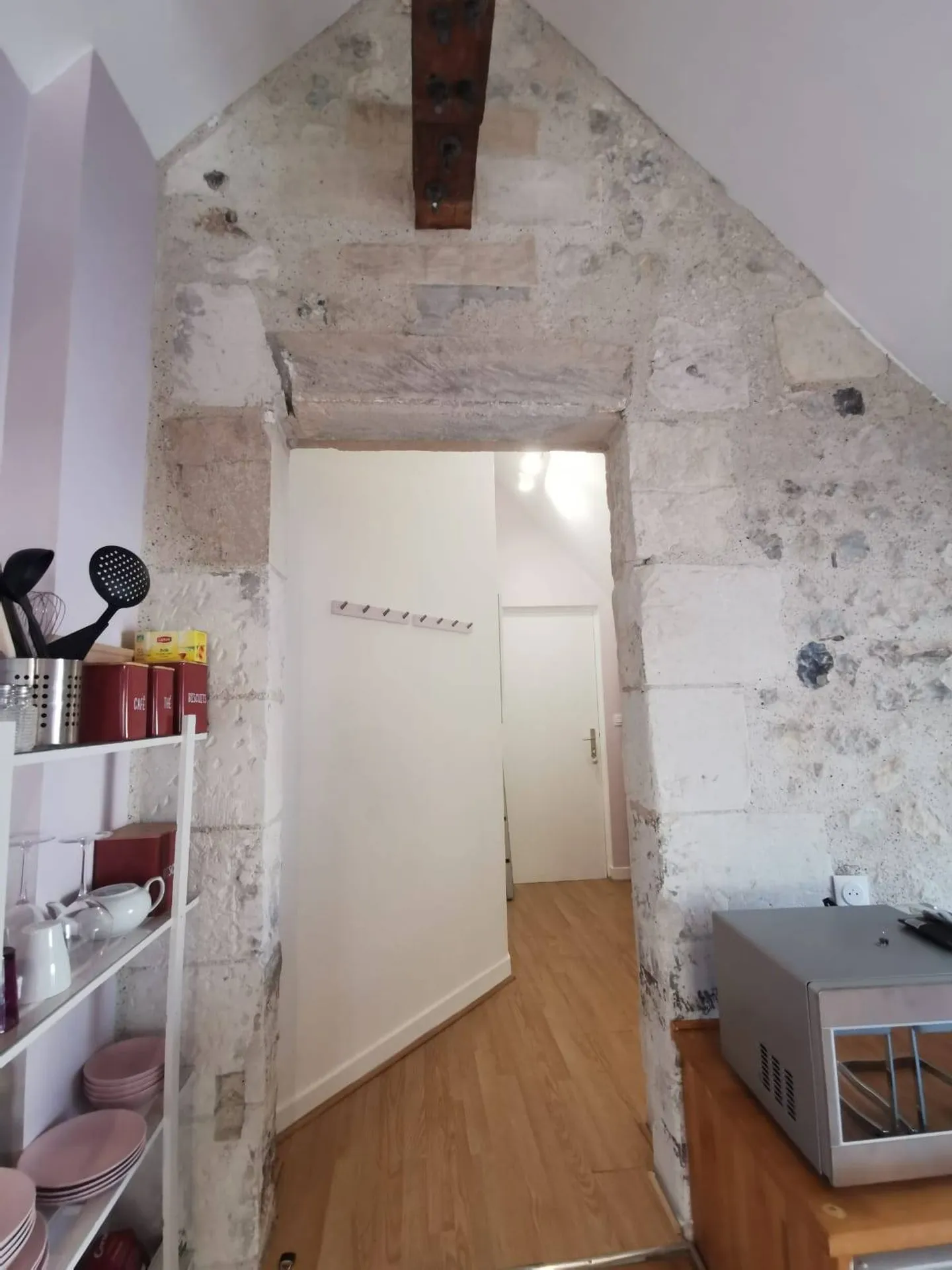 A acquérir, très beau studio situé à Honfleur dans le Calvados 14, alliant charme et caractère