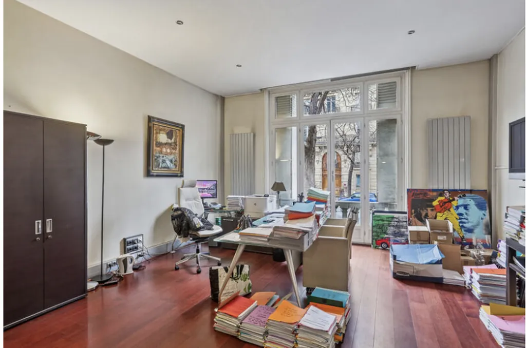 Vente - Boutique 660 m², Wagram / Courcelles, Avenue de Wagram 75017 PARIS