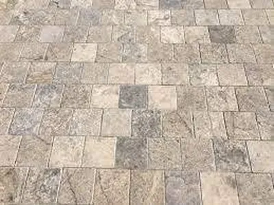 PAVES EN TRAVERTIN SILVER 1ER CHOIX 