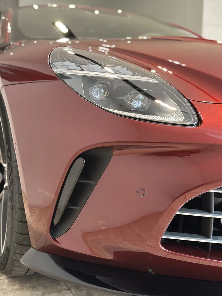 Pose de PPF pour une protection optimale de votre carrosserie en gardant l'éclat d'origine à Lyon