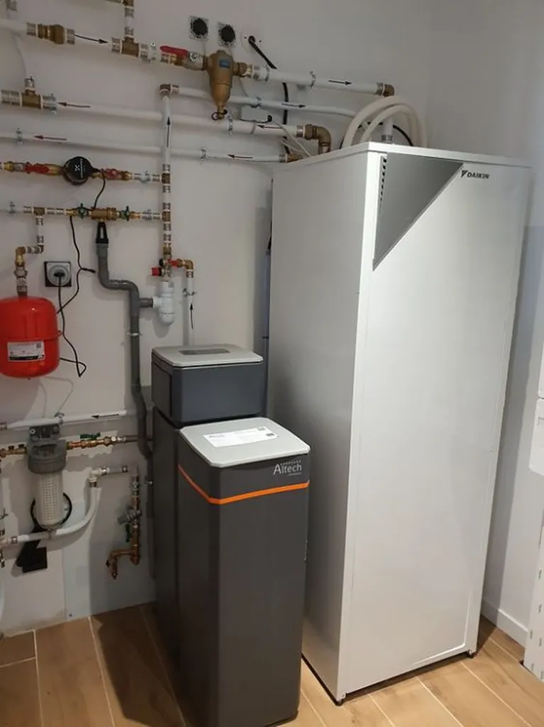 Pose de pompe à chaleur Daikin avec eau chaude sanitaire 260L à Bourgoin Jallieu