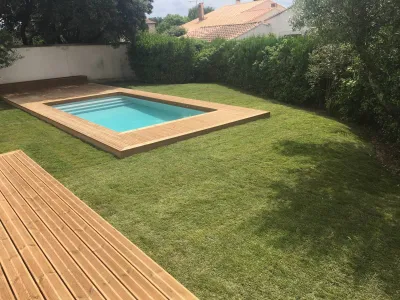 Aménagement d'un jardin avec du gazon en plaque à Villeneuve les Avignon