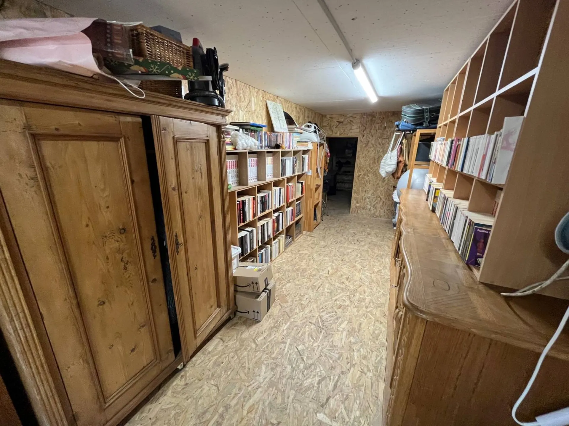 Maison à vendre Roquefort la Bedoule de plain pied sur 520m², avec piscine hors sol et garage 