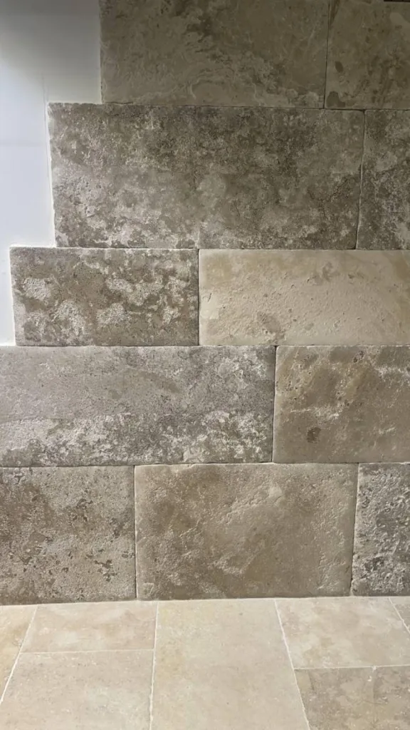 Dallage, parement mural, margelle en pierre naturelle de Dordogne (pierre du Périgord)